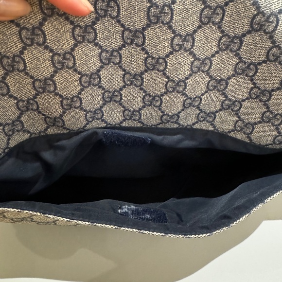 Authentic GUCCI GG Plus Monogram Supreme Messenger Bag - Navy/Grey - Picture 10 of 13